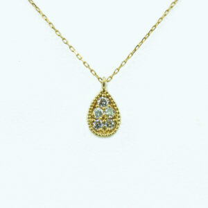 Pear-Shaped Diamond Necklace in Yellow Gold